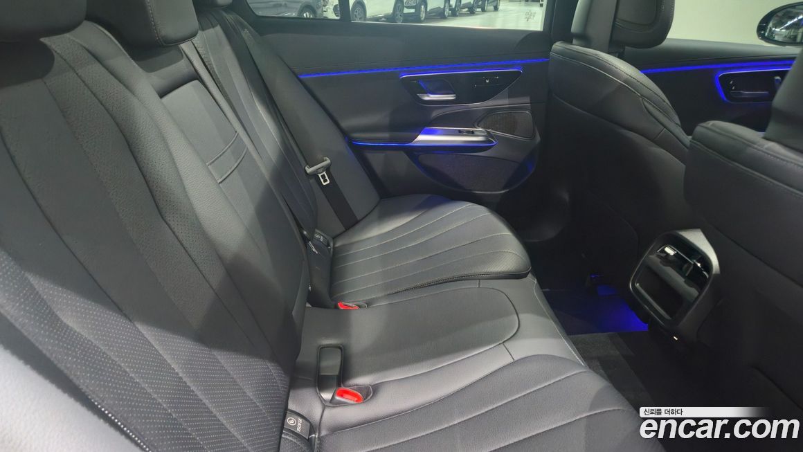 Mercedes-Benz E-Class 2024