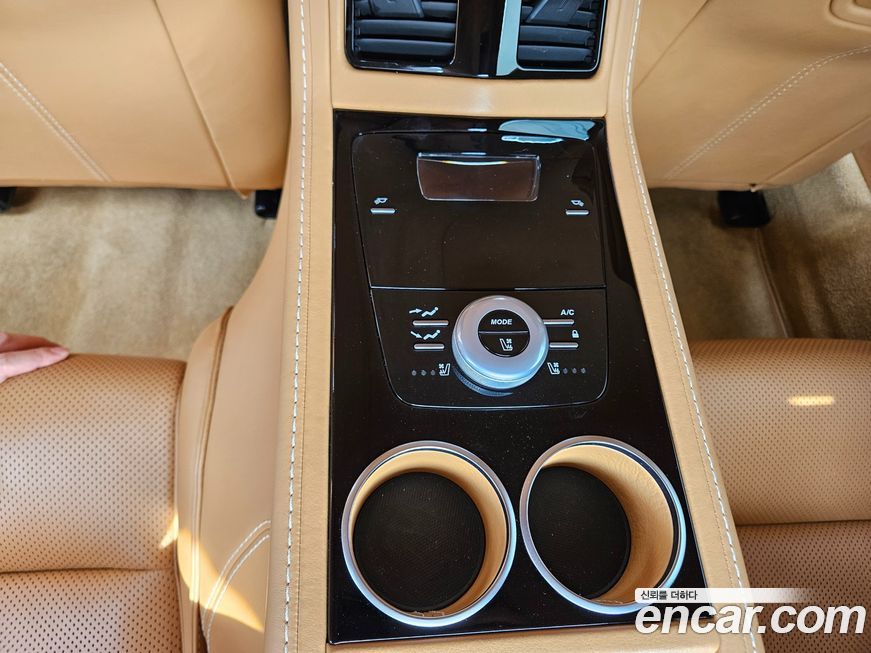 Astonmartin Rapide 2017