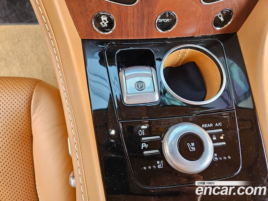 Astonmartin Rapide 2017