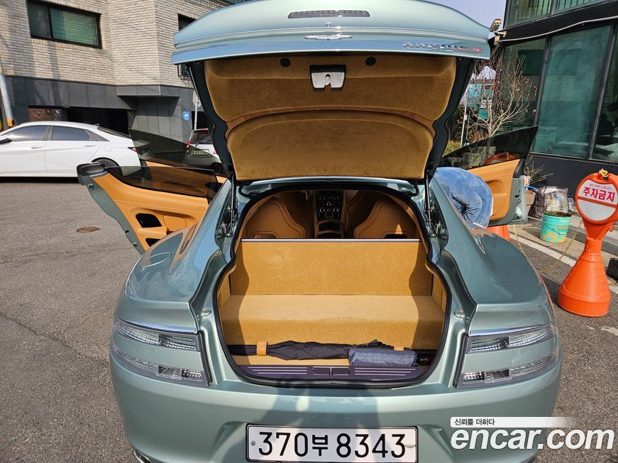 Astonmartin Rapide 2017