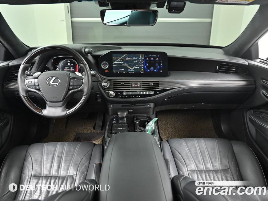 Lexus LS 2021