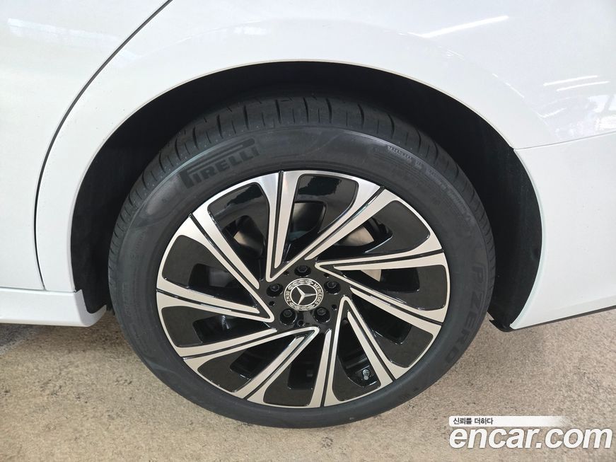 Mercedes-Benz E-Class 2026