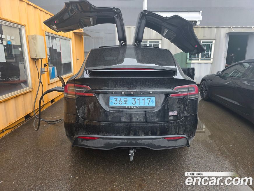 Tesla Model X 2023