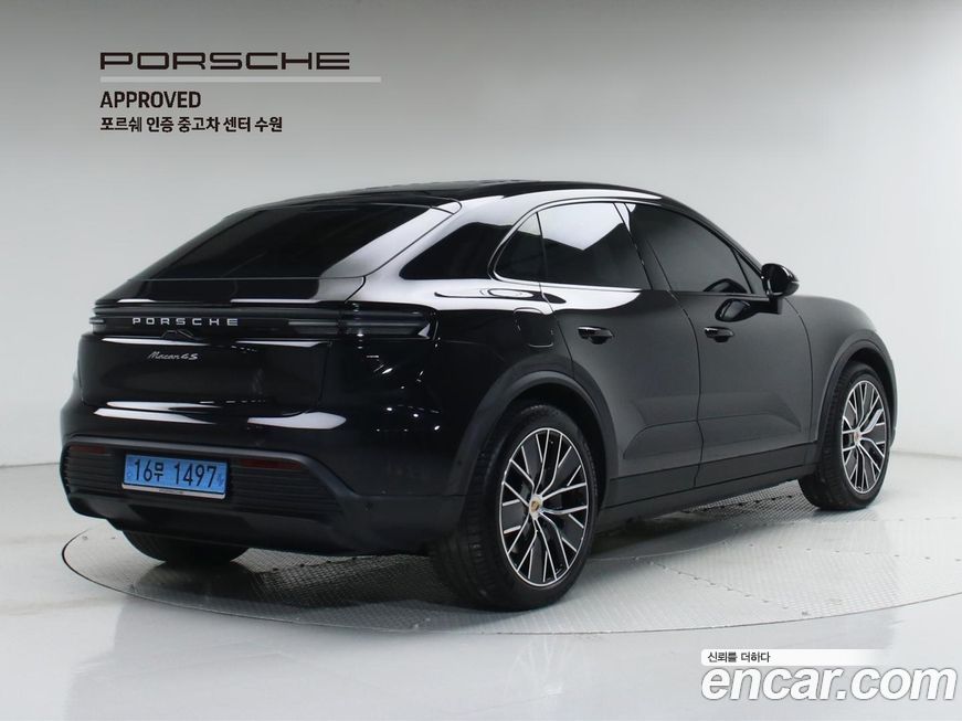 Porsche Macan 2025