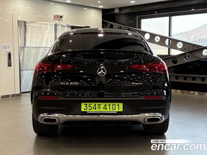 Mercedes-Benz GLE-Class 2025