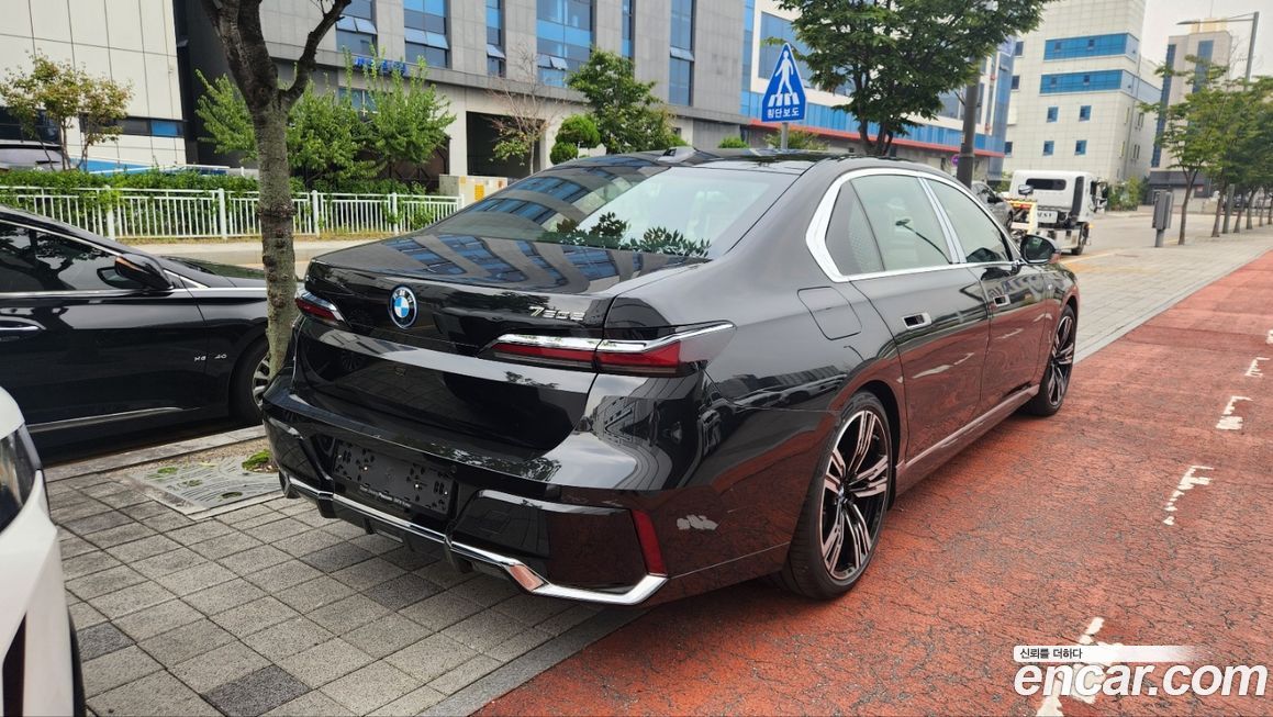 BMW 7-Series 2025