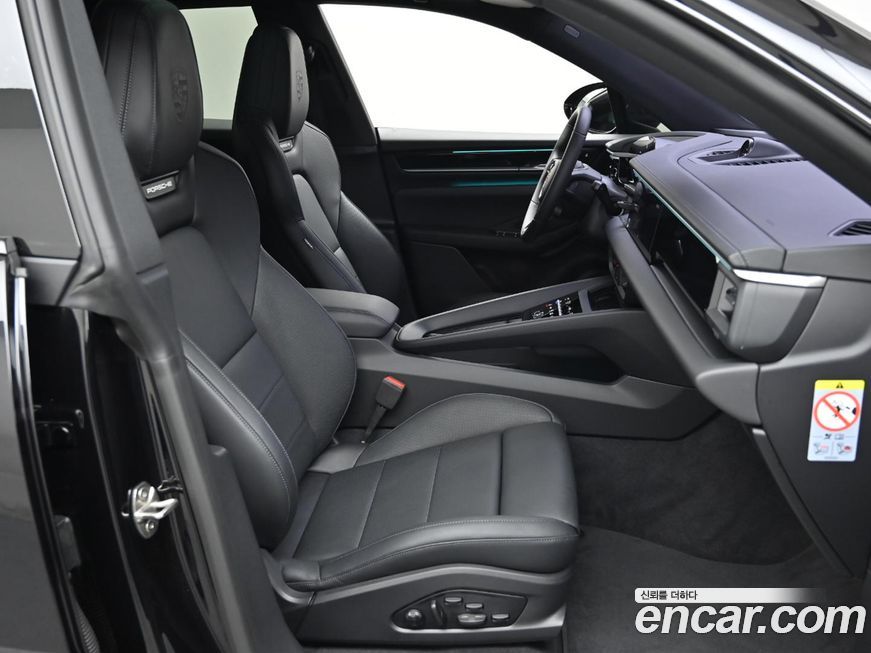 Porsche Macan 2025