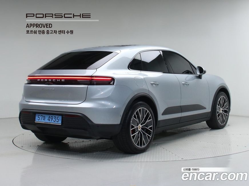 Porsche Macan 2025