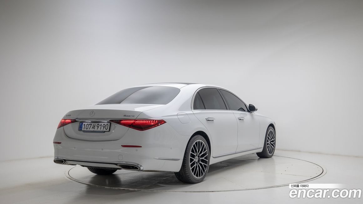 Mercedes-Benz S-Class 2025