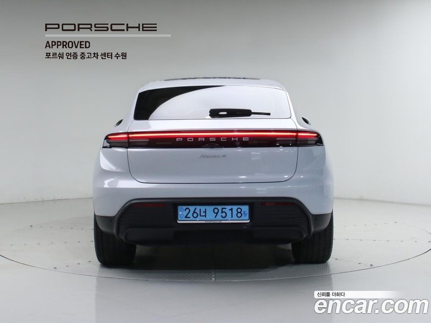Porsche Macan 2025