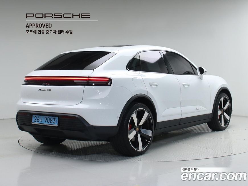 Porsche Macan 2025
