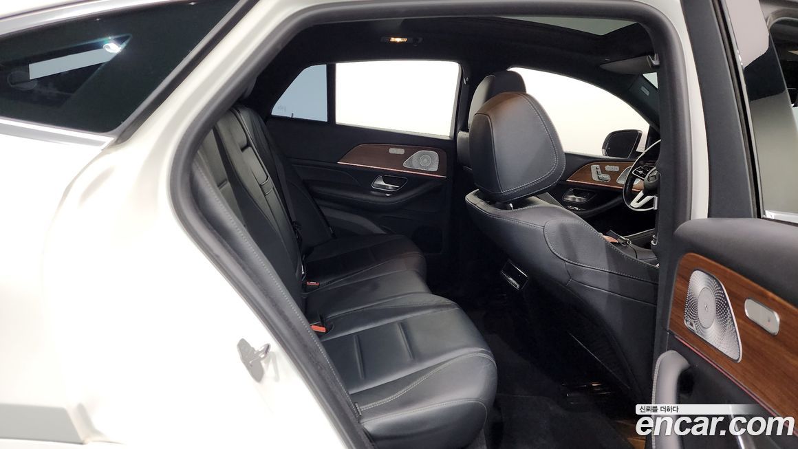 Mercedes-Benz GLE-Class 2021