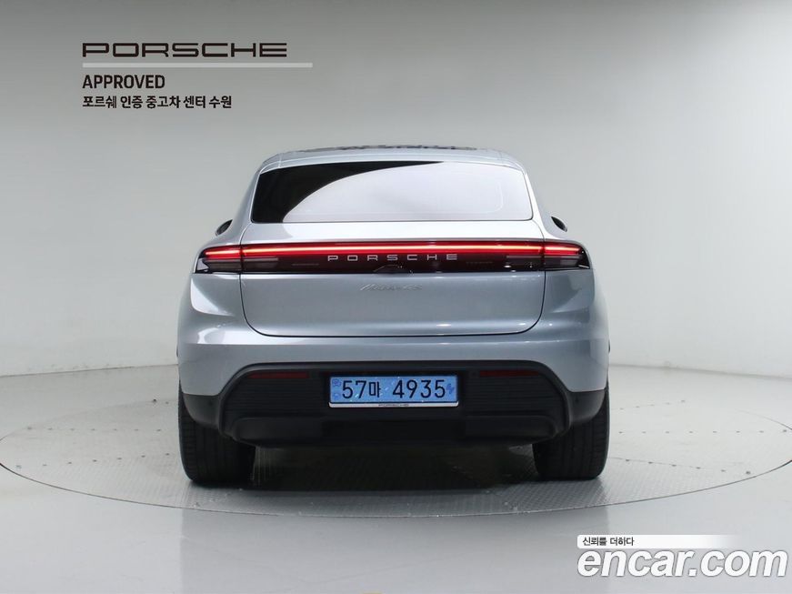Porsche Macan 2025