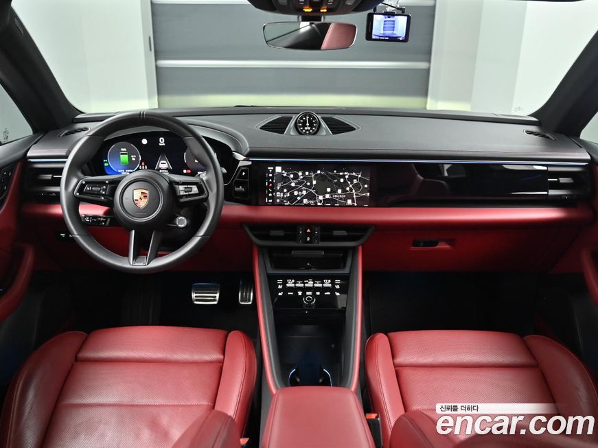 Porsche Macan 2025