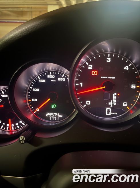 Porsche Cayenne 2016