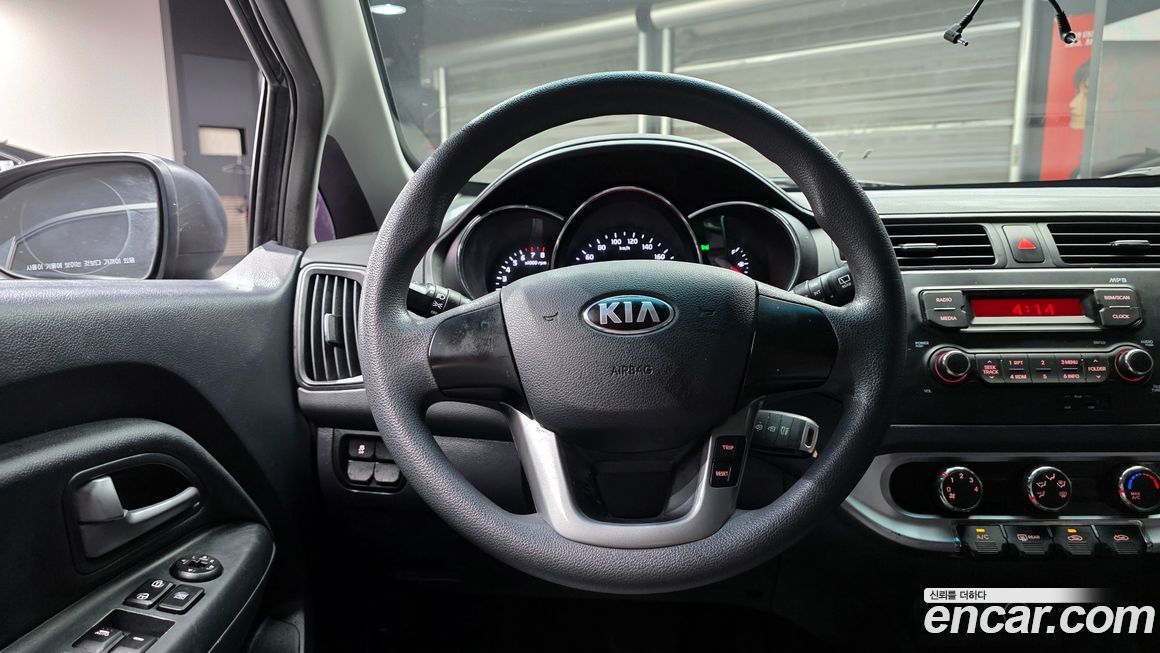 Kia pride 2014