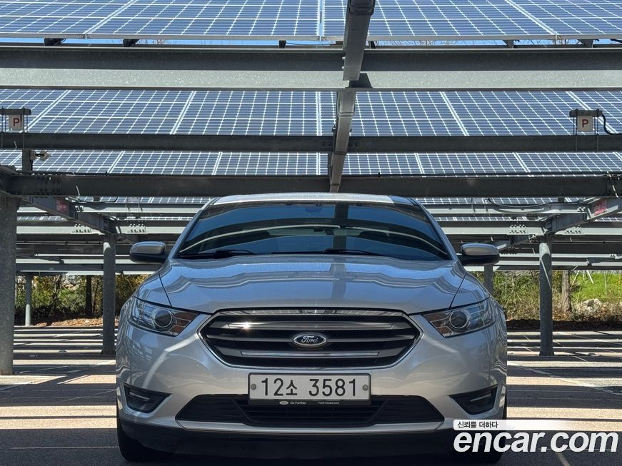 Ford Taurus 2013