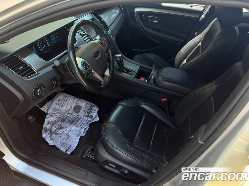 Ford Taurus 2013
