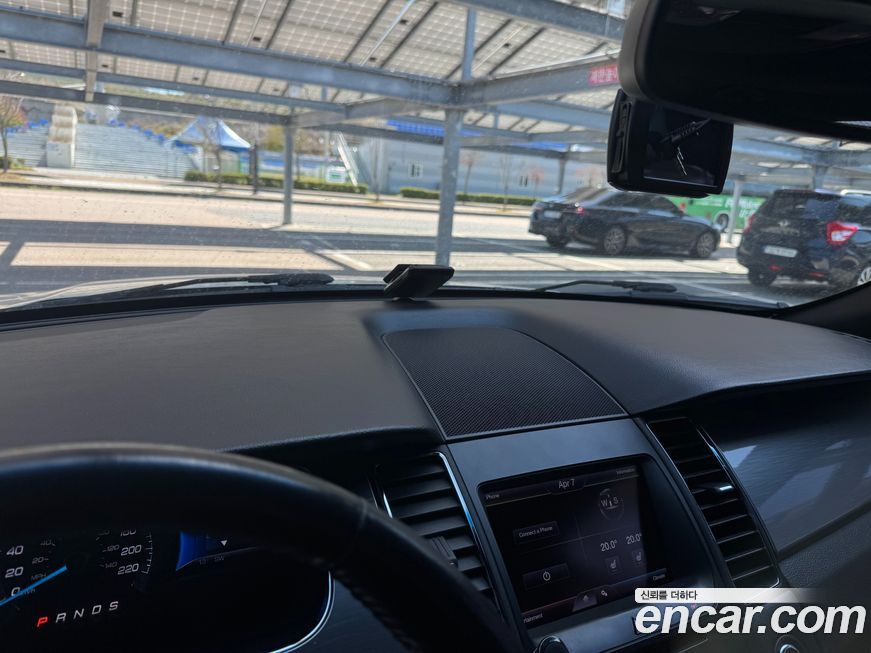Ford Taurus 2013