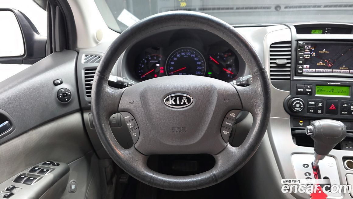 Kia Canival 2012