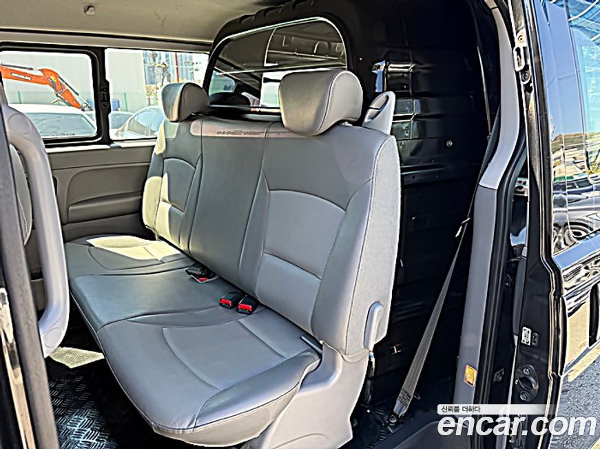 Hyundai Starex 2011