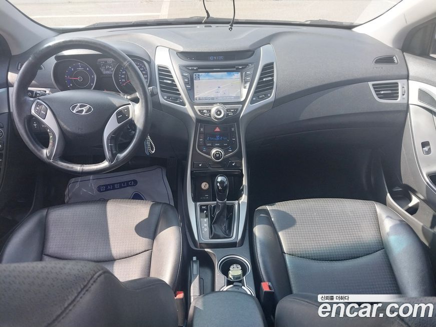 Hyundai AVANTE 2015