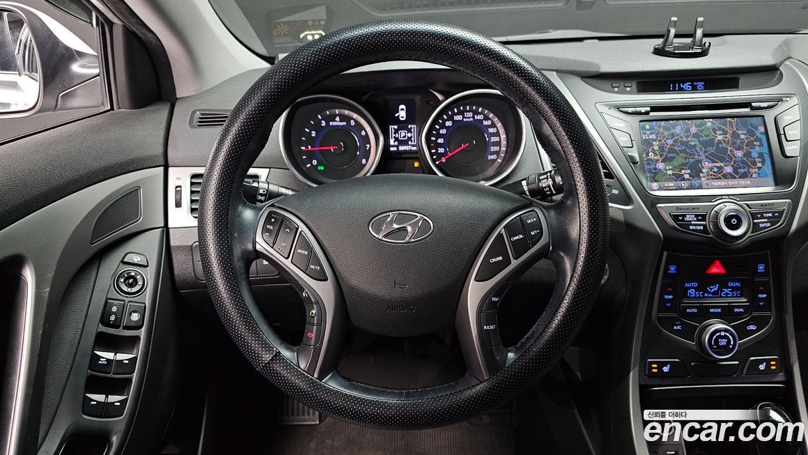 Hyundai AVANTE 2015