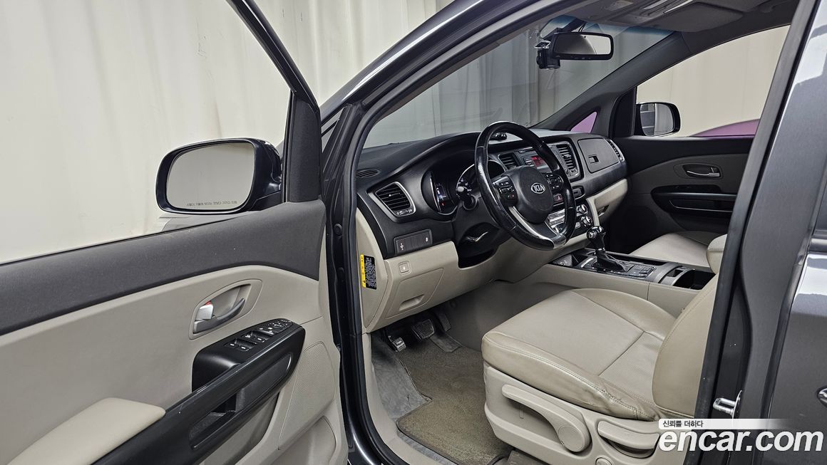 Kia Canival 2016