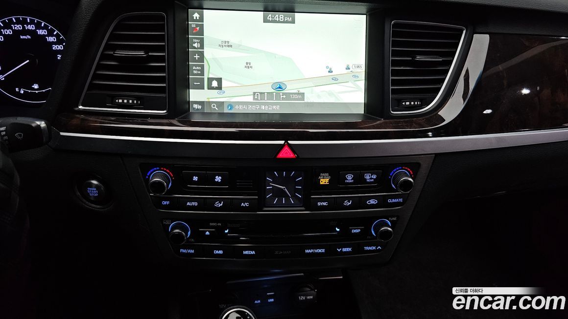 Hyundai Genesis 2016