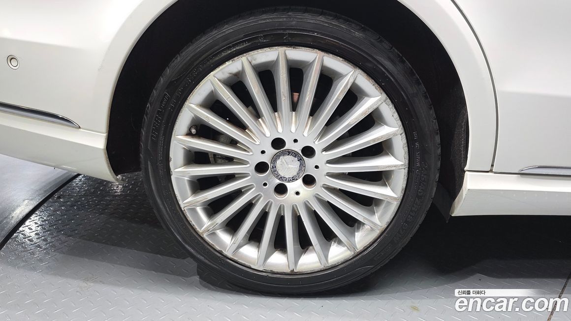 Mercedes-Benz E-Class 2016