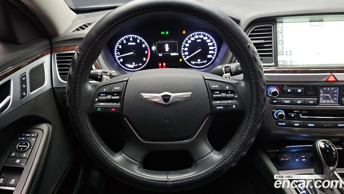 Hyundai Genesis 2016