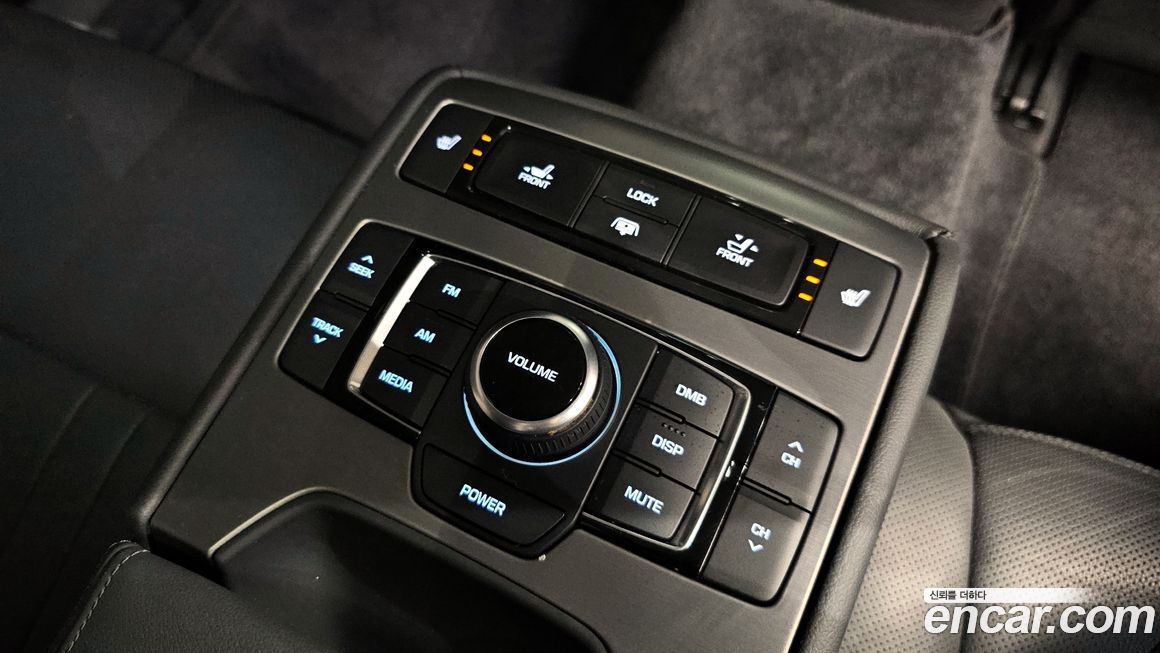 Hyundai Genesis 2016