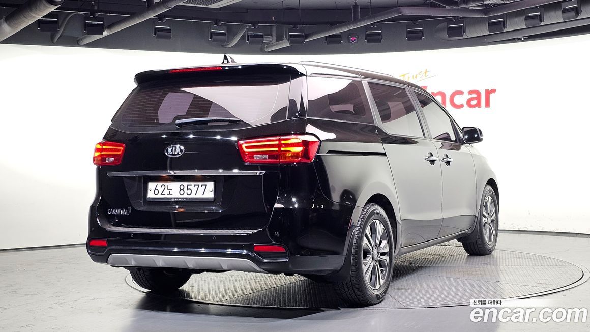 Kia Canival 2019