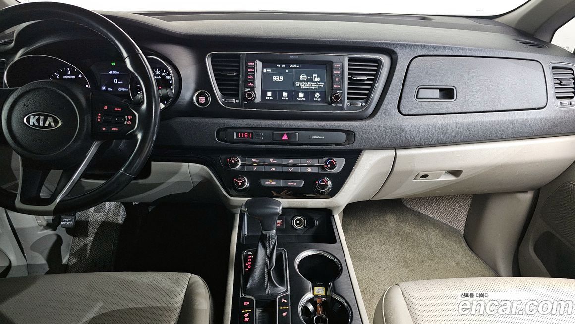 Kia Canival 2019