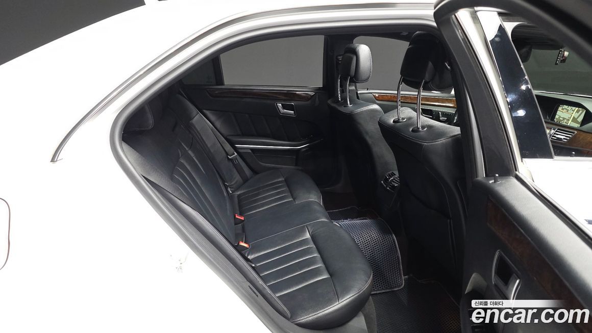 Mercedes-Benz E-Class 2016