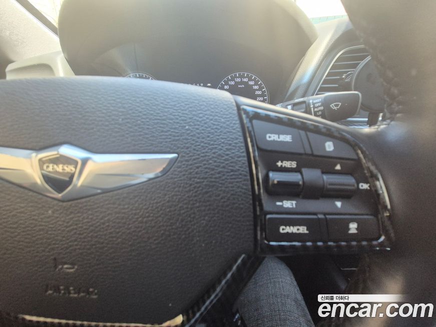 Hyundai Genesis 2015