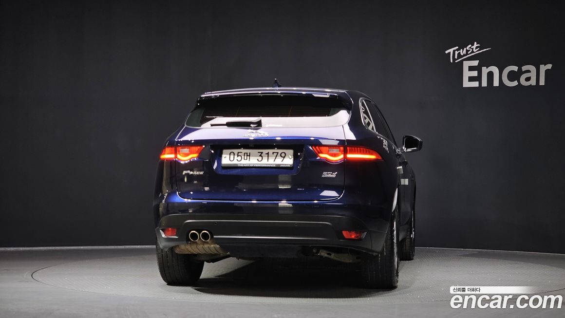 Jaguar F-PACE 2018