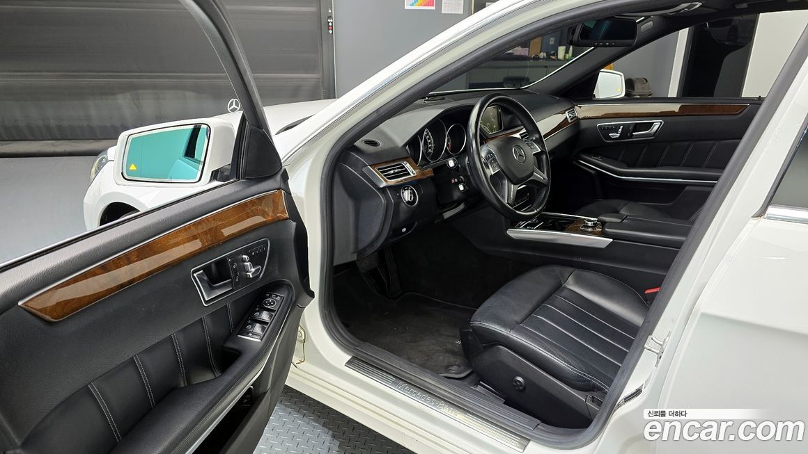 Mercedes-Benz E-Class 2016