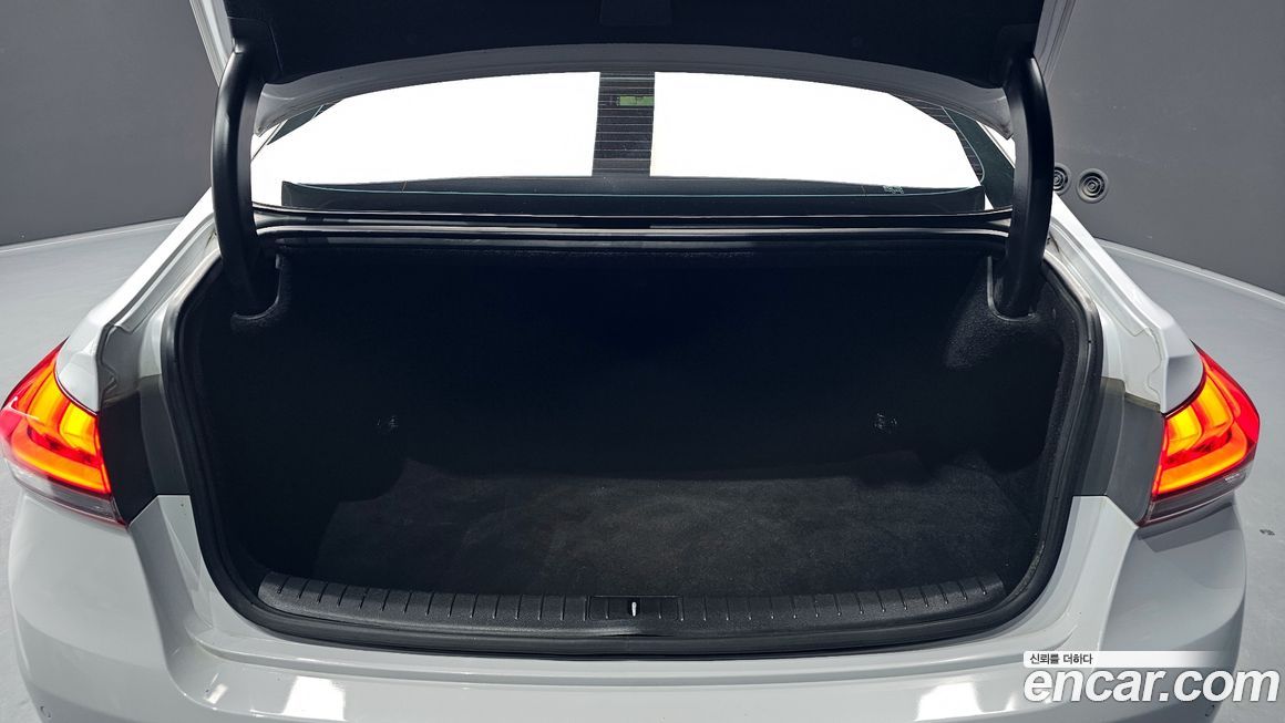 Hyundai Genesis 2016