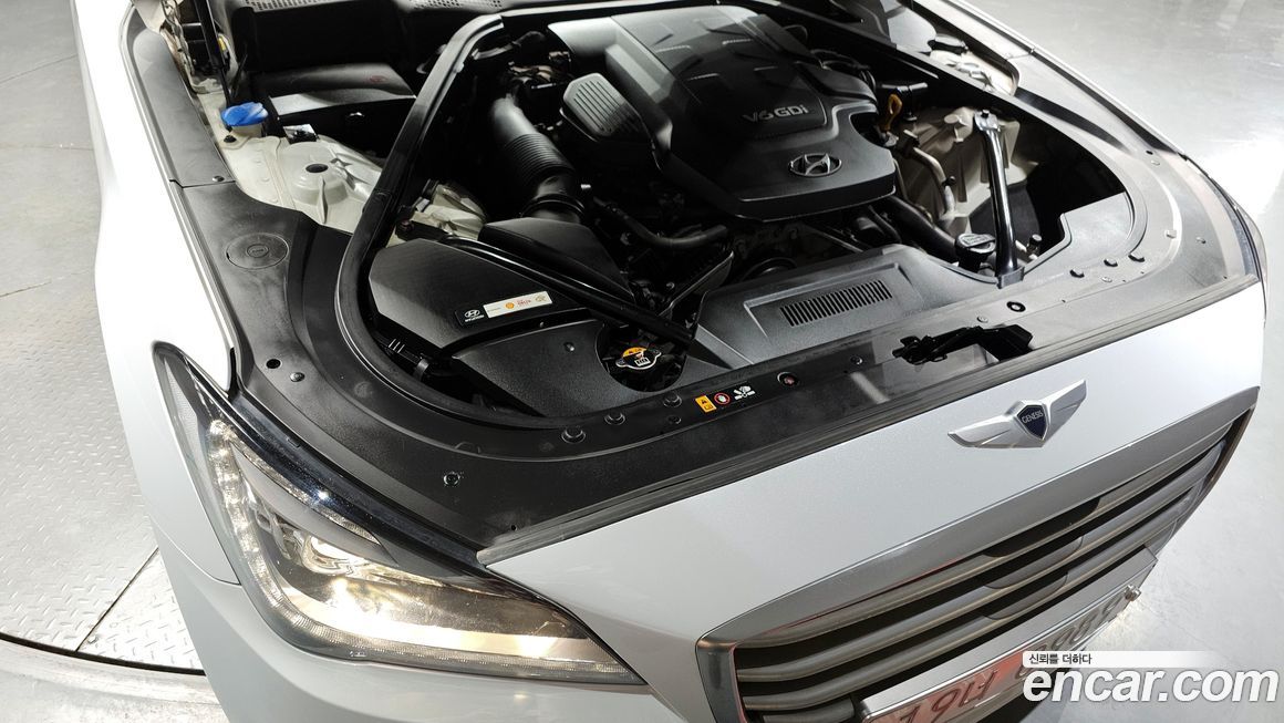 Hyundai Genesis 2016