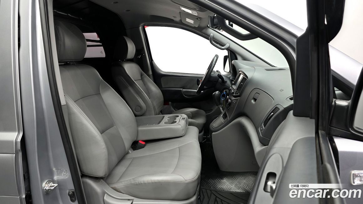 Hyundai Starex 2018