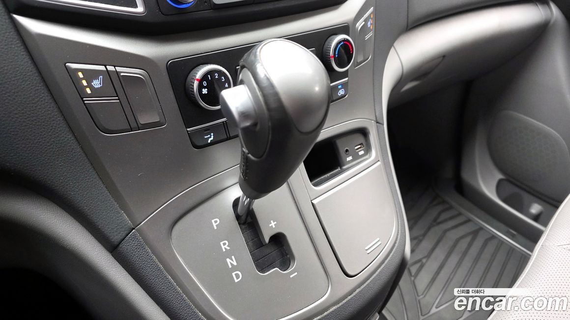Hyundai Starex 2018