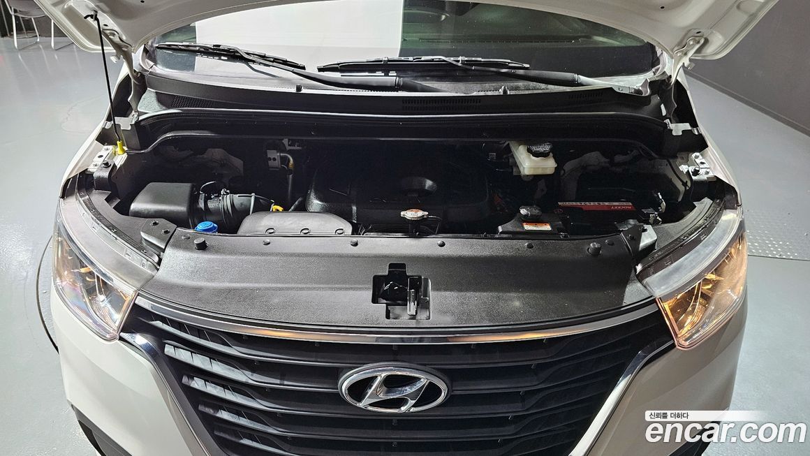 Hyundai Starex 2021