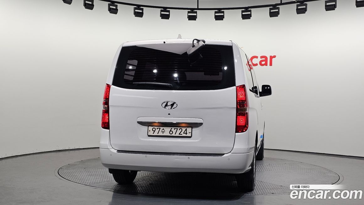 Hyundai Starex 2021