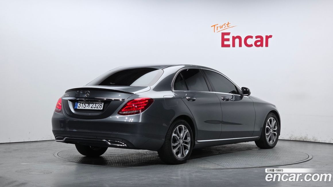 Mercedes-Benz C-Class 2017