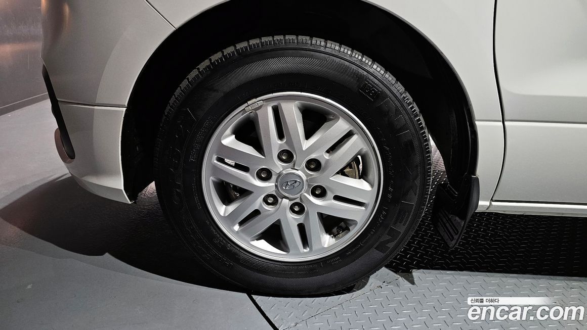 Hyundai Starex 2021