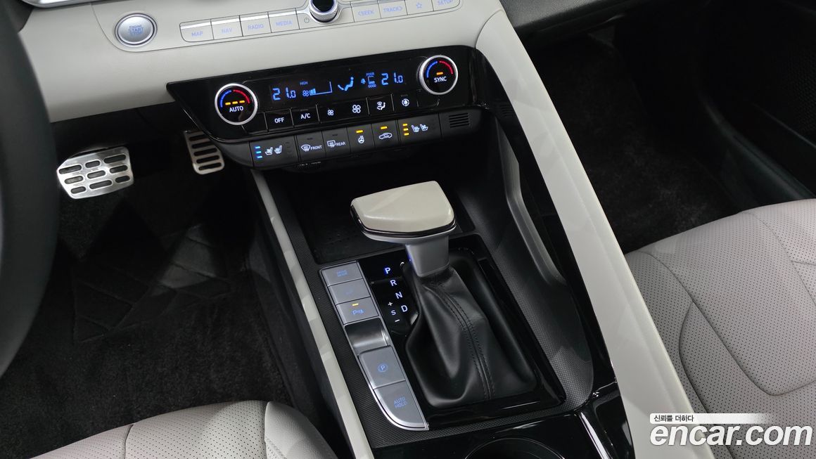 Hyundai AVANTE 2022