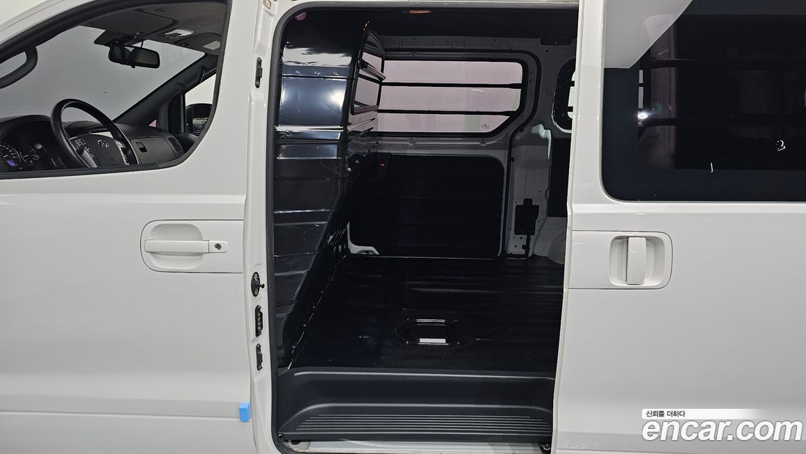 Hyundai Starex 2021
