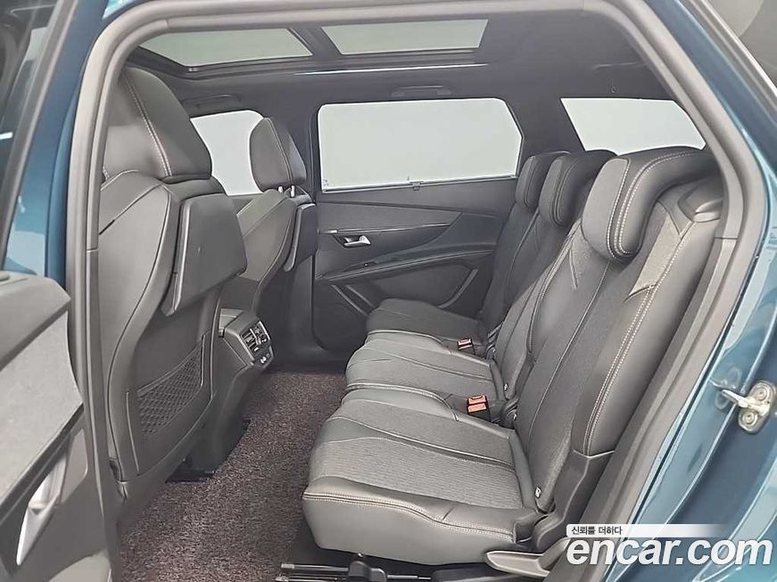 Peugeot 5008 2021