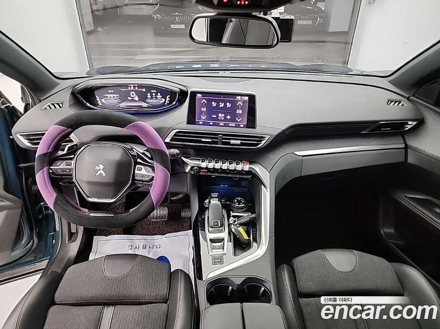 Peugeot 5008 2021
